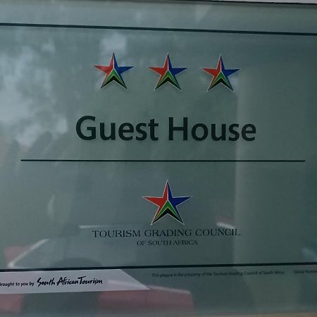 Lala Poa Guest House Klerksdorp Exterior foto